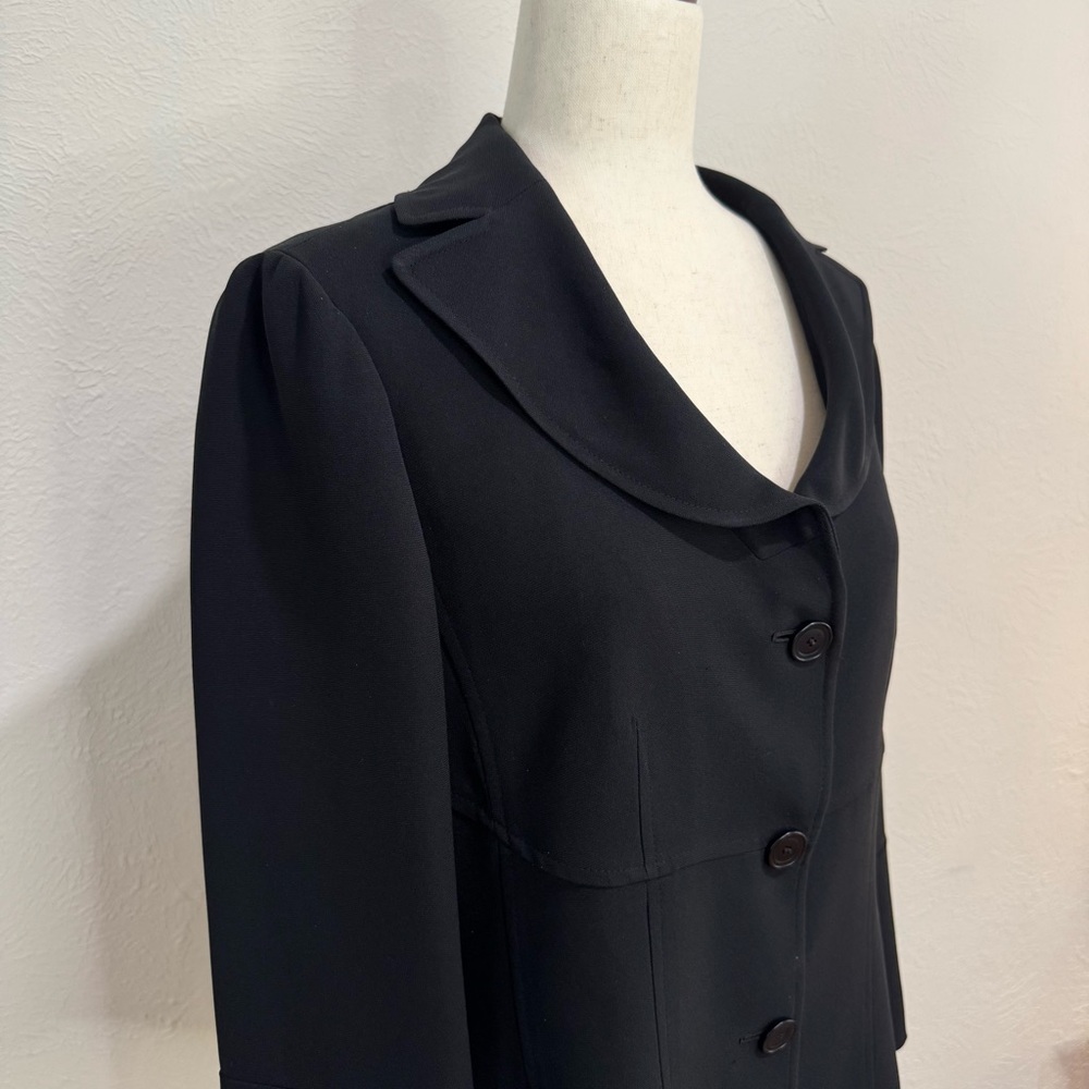 Ann Taylor LOFT Black Rounded-Collar Three-Button Blazer Size 12 - Picture 2 of 6
